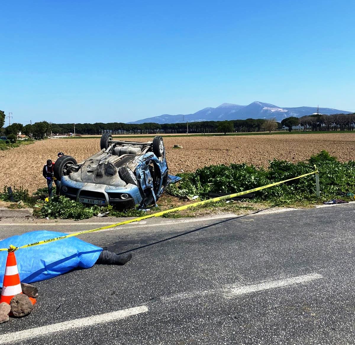 Bergama'da feci kaza: 3 ölü, 4 ağır yaralı