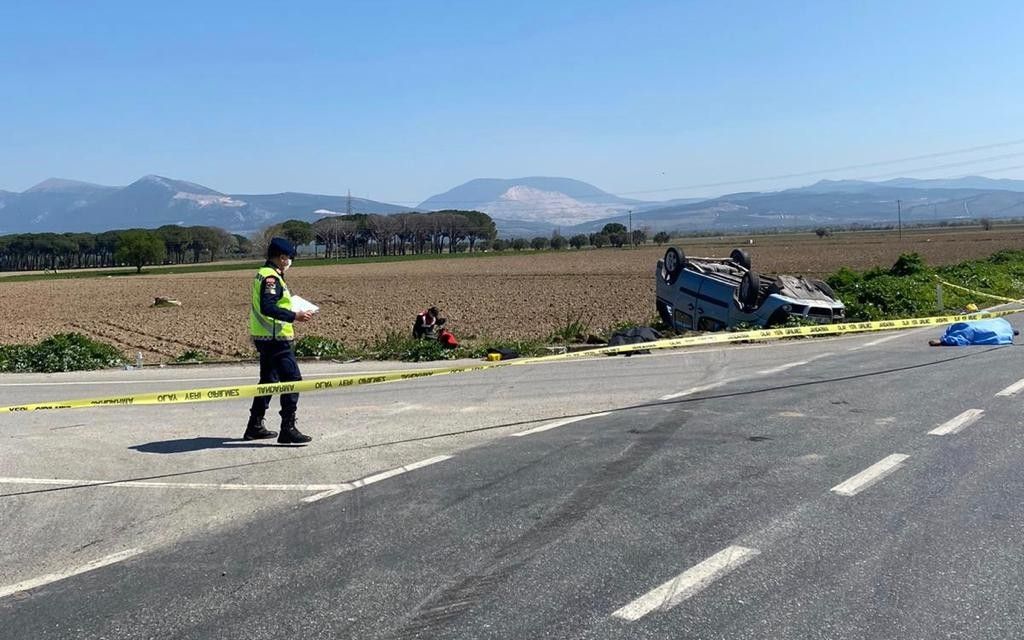 Bergama'da feci kaza: 3 ölü, 4 ağır yaralı