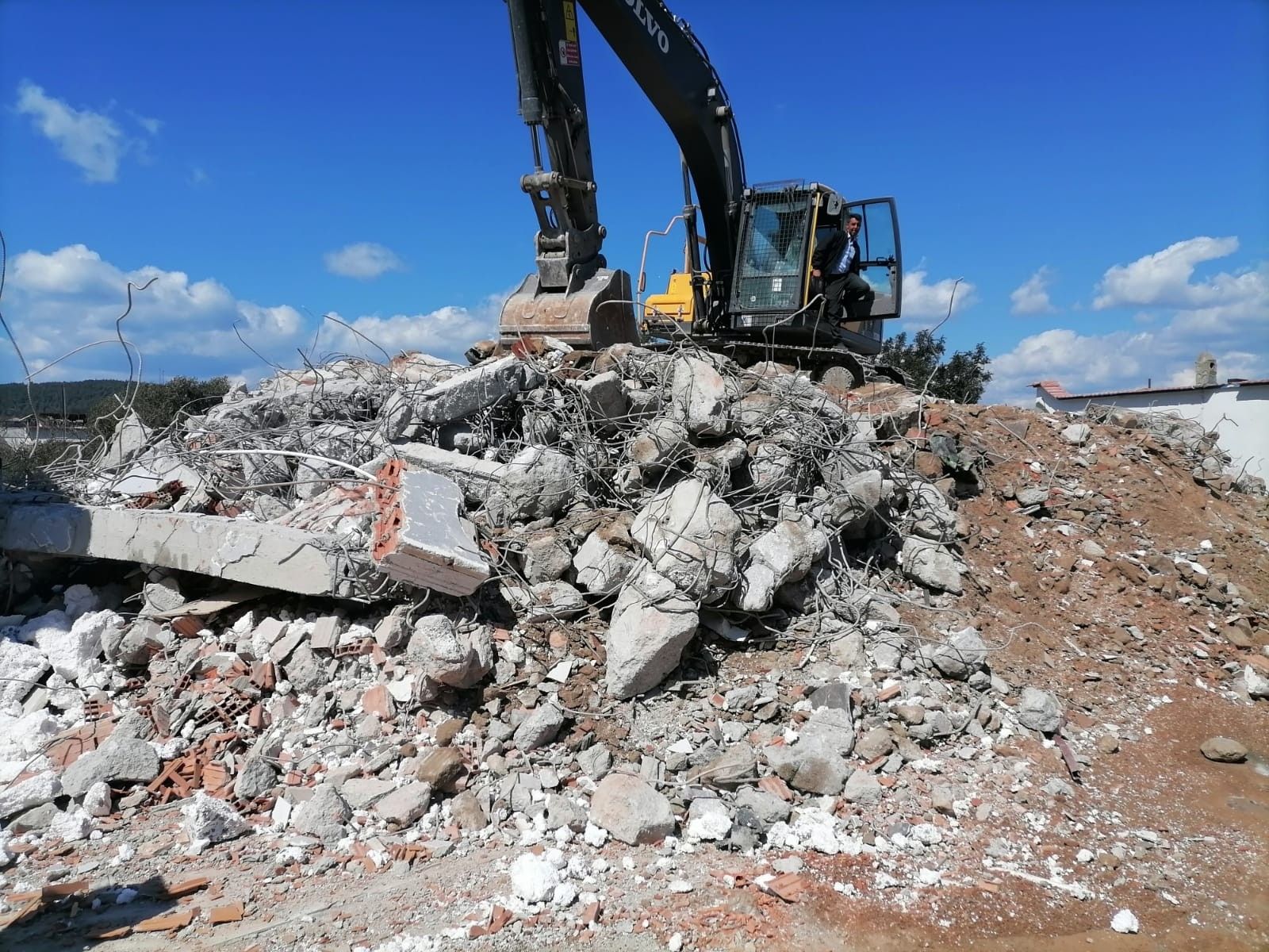 Bodrum'da 2 bin yapı ise yıkılmayı bekliyor