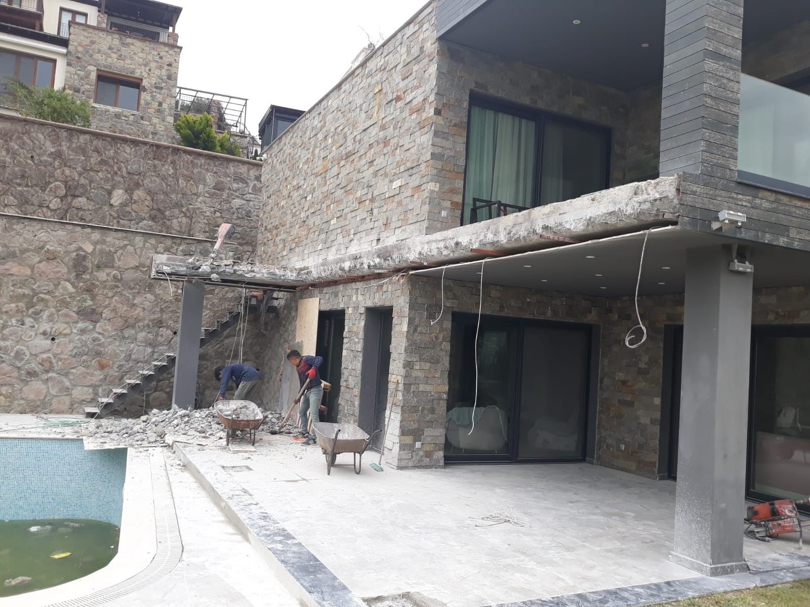 Bodrum'da 2 bin yapı ise yıkılmayı bekliyor
