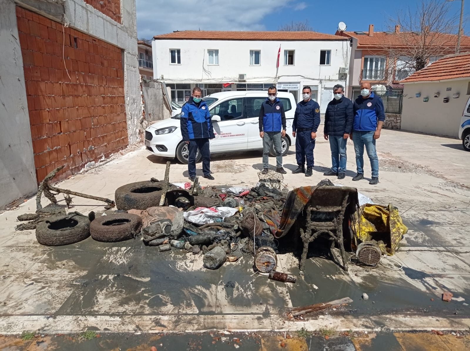 Çeşme Dalyan'daki denizden bunlar çıktı