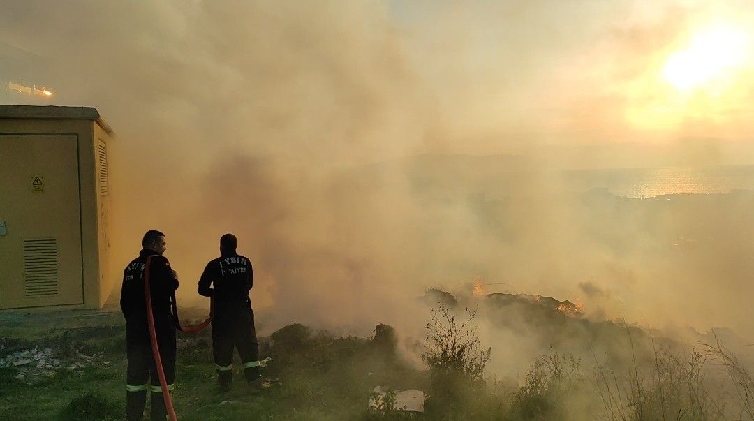 İlk itfaiye aracı arızalı çıktı,  gelen ikinci aracın suyu bitti