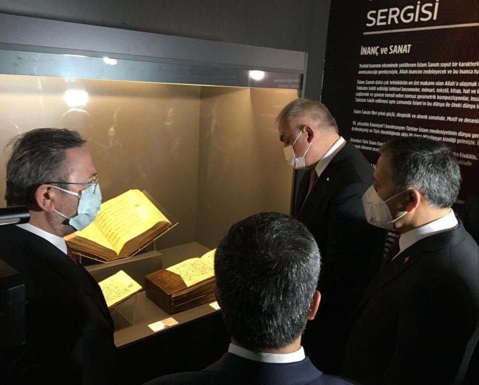 "İnanç ve Sanat" sergisi Bakan Ersoy'un katılımıyla açıldı