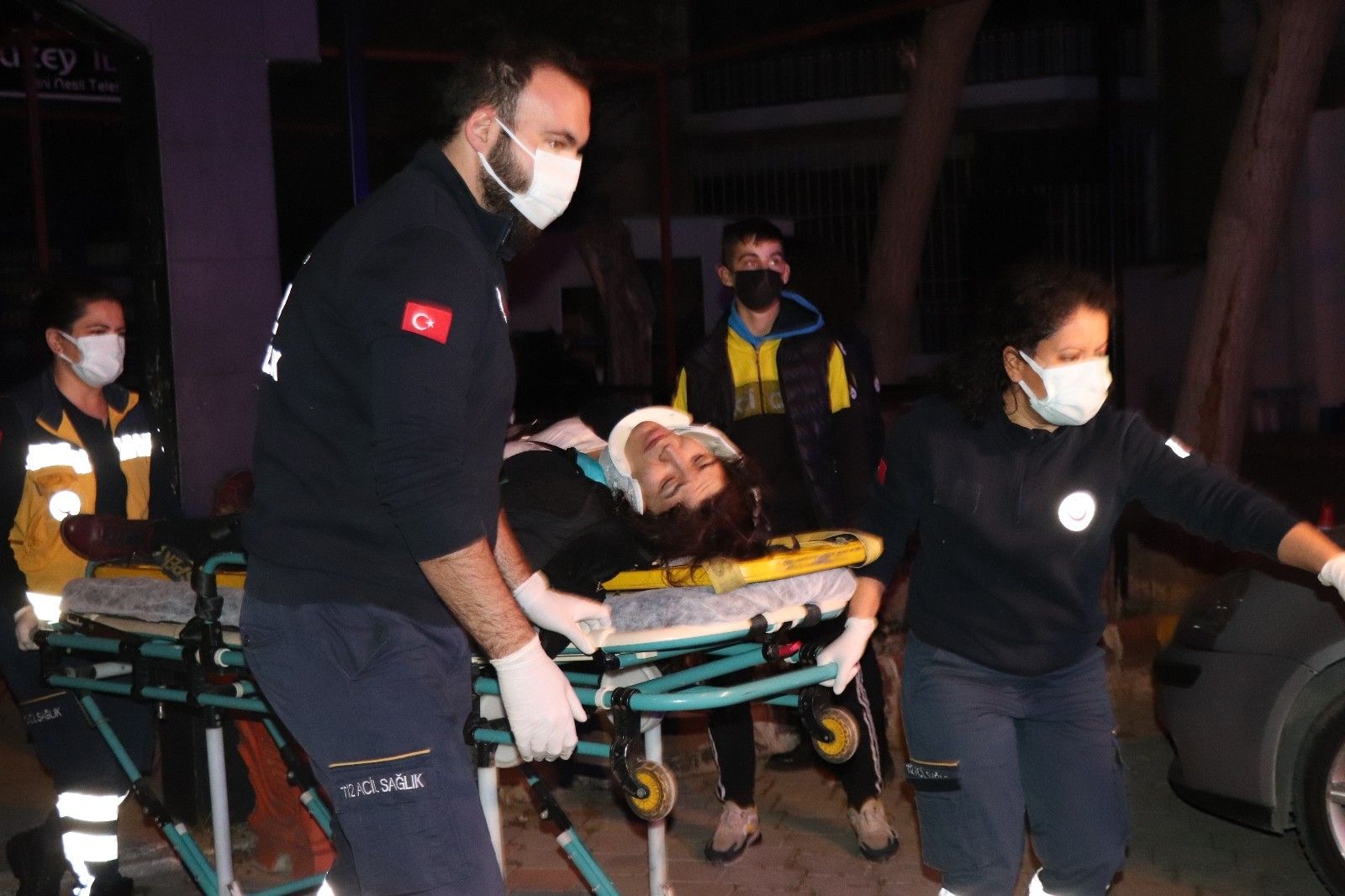 Kumarda basılan kadın 2. kattan atladı