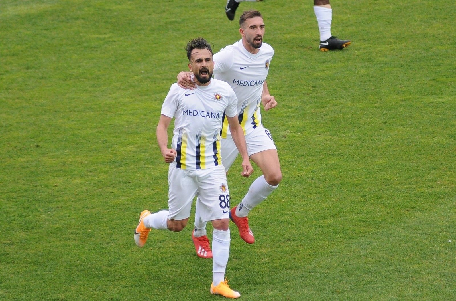 Menemenspor umut verdi