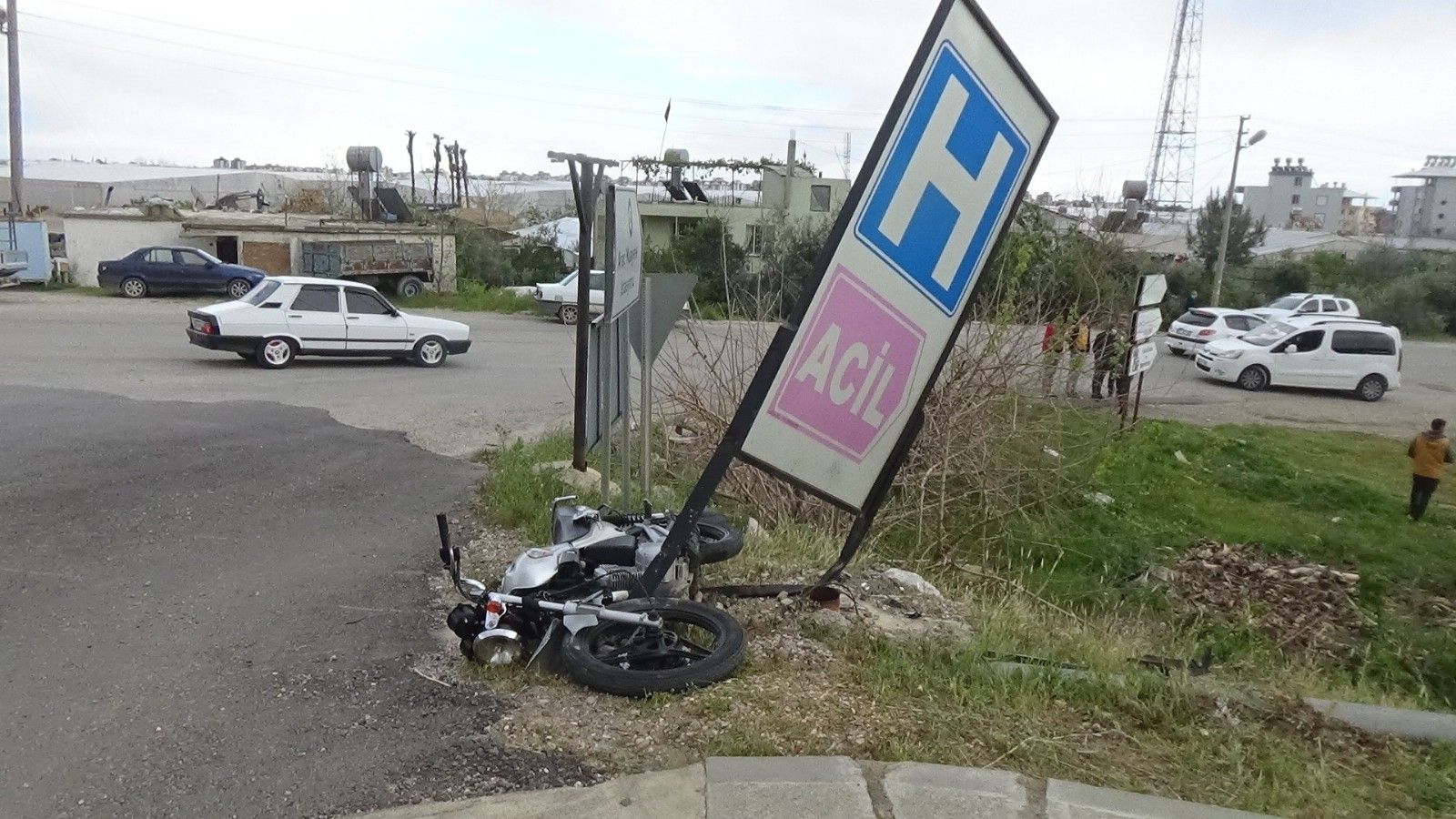 Otomobil ile motosiklet çarpıştı: 2 yaralı