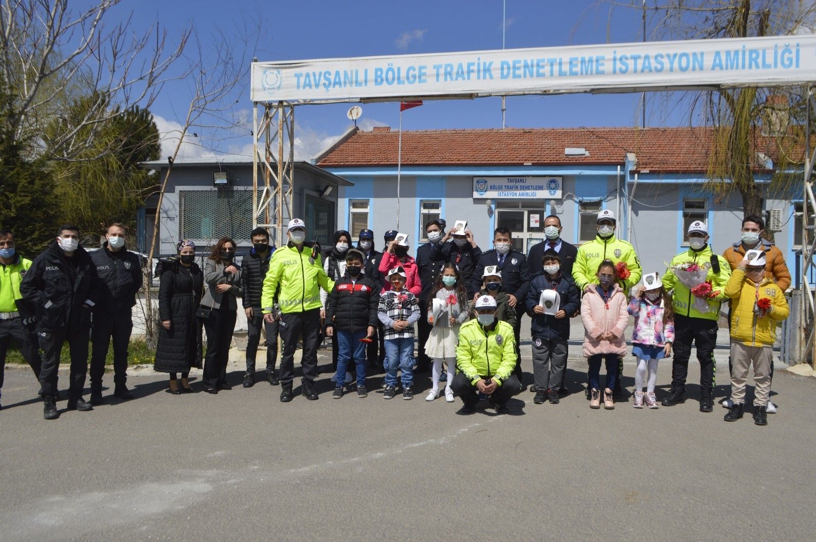 Özel öğrenciler temsili polis oldu