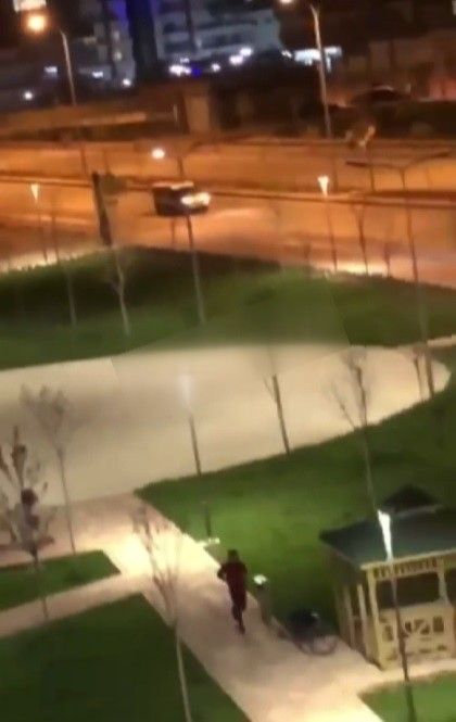 Polisten kısıtlamayı ihlal eden gruba "hakkım helal değil" anonsu