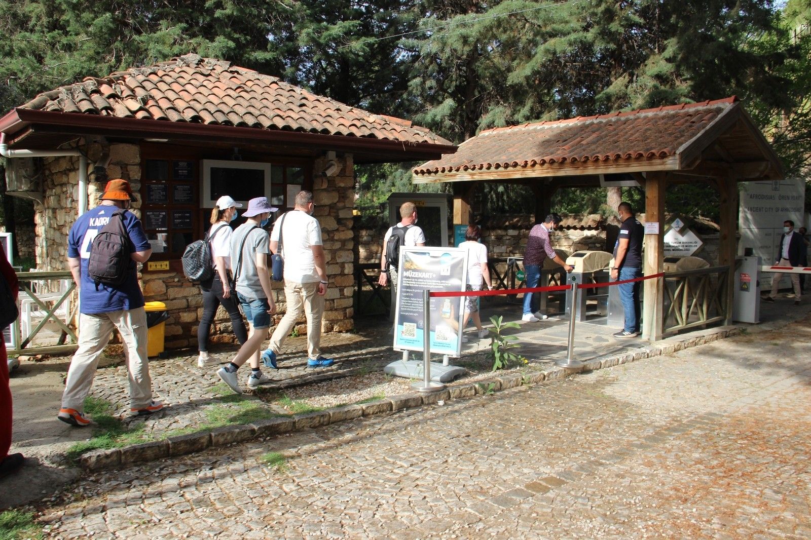 Afrodisyas'a çeyrek asır sonra Ukraynalı turist kafilesi geldi