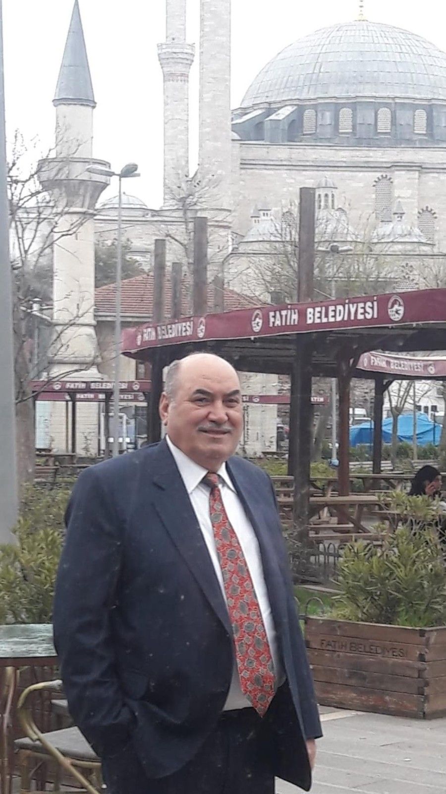 Baba ve oğlu koronavirüsten hayatını kaybetti