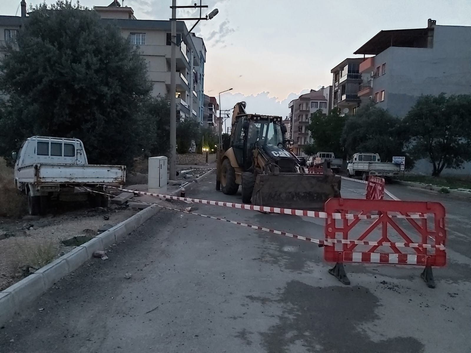 Direk devrildi, altında kalan çocuk öldü