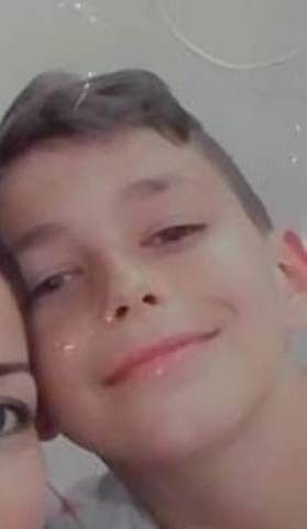 Direk devrildi, altında kalan çocuk öldü