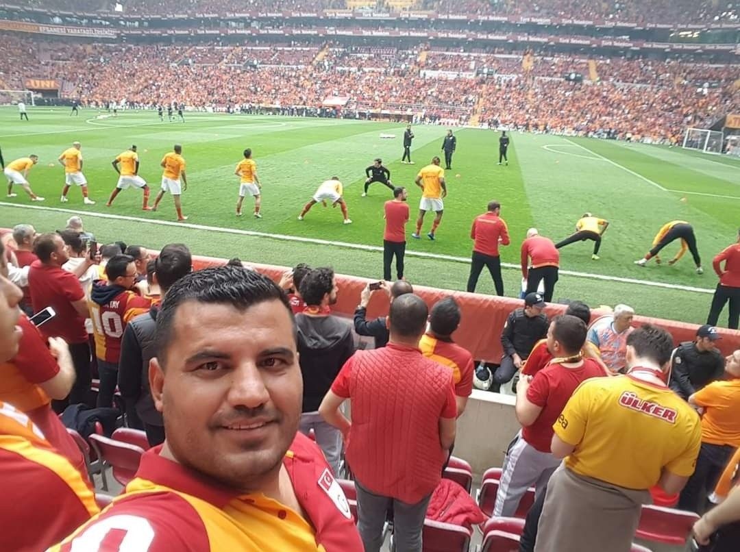 Galatasaray'a üzüldü, kalbi dayanamadı