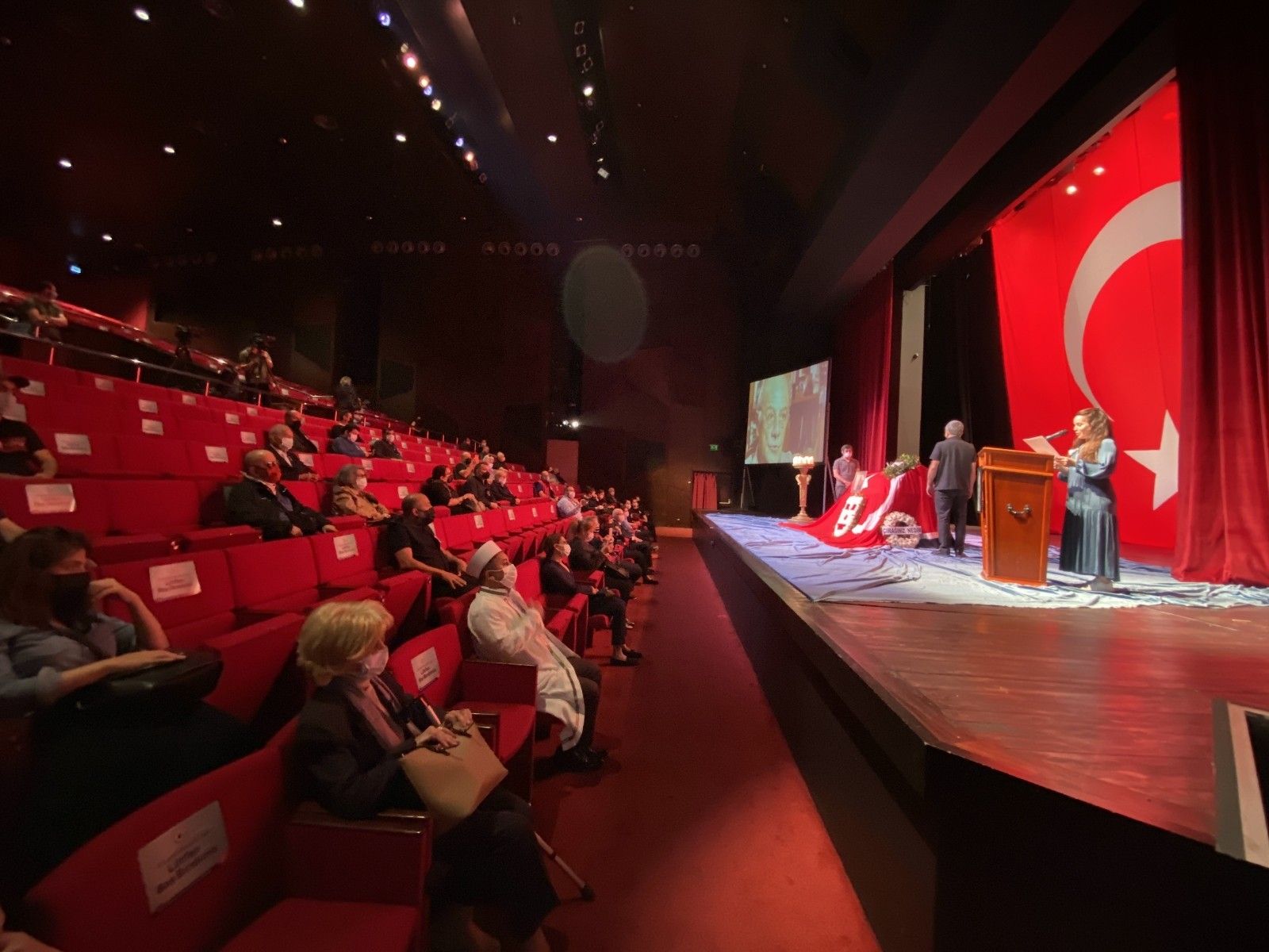 Gülmeyen sanatçı Erol Keskin hayatını kaybetti
