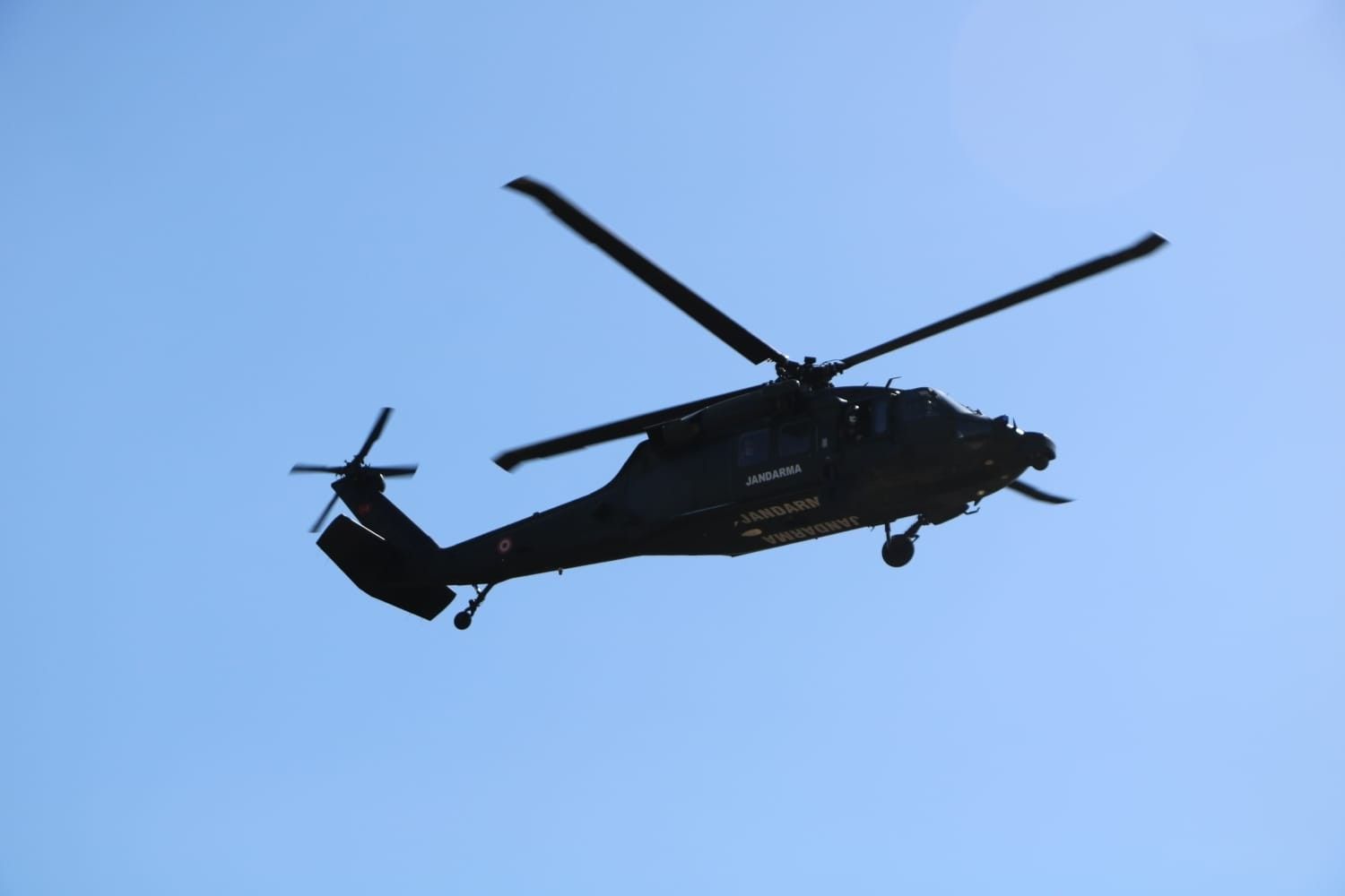Helikopterden tek tek tespit edildiler