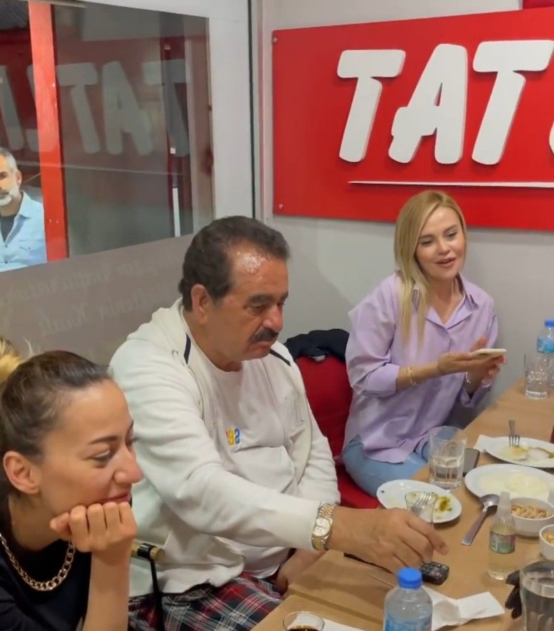 İbrahim Tatlıses sevgilisiyle Bodrum'da