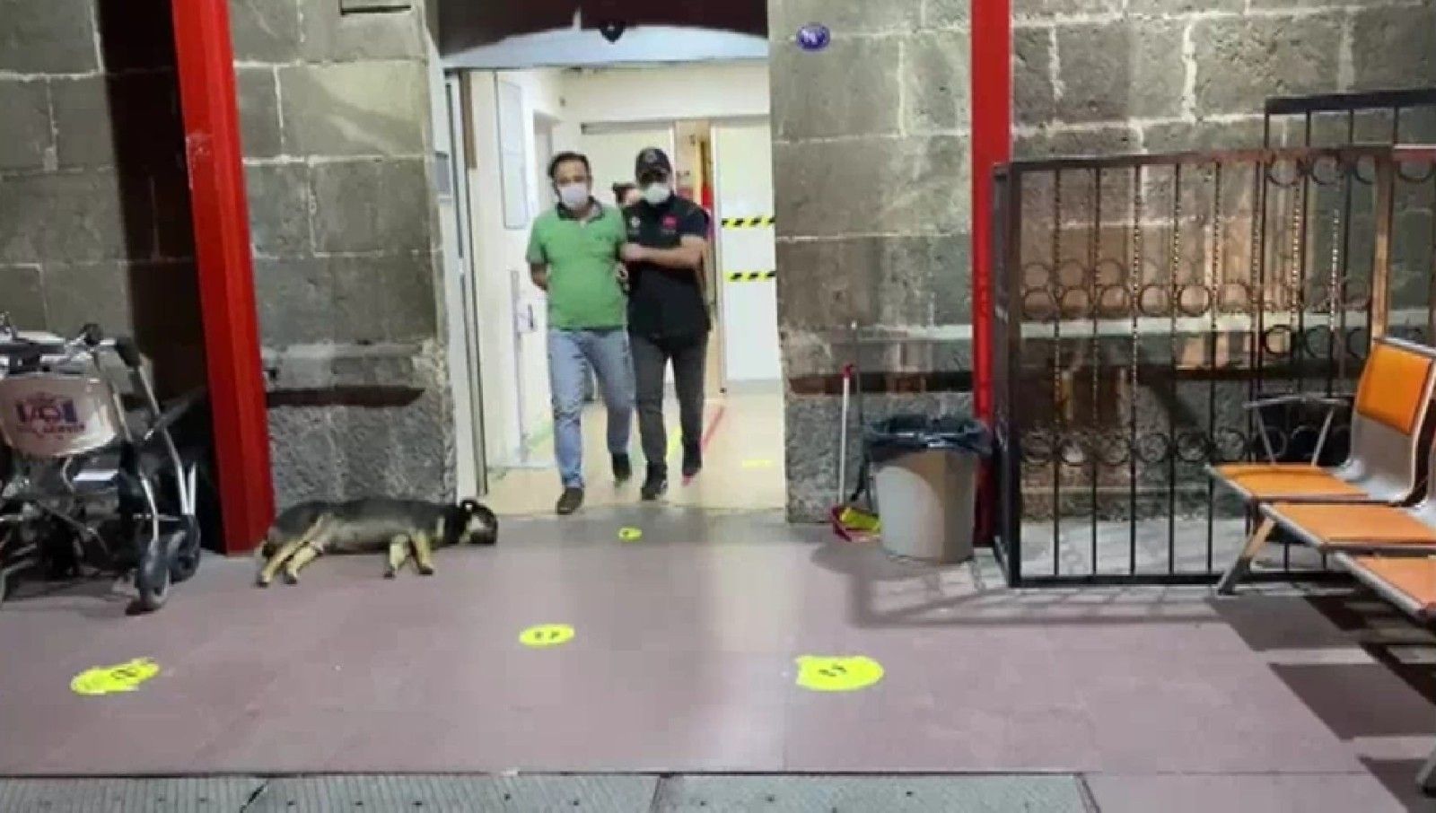 İzmir'de Gaybubet Evlerine operasyon: 35 gözaltı