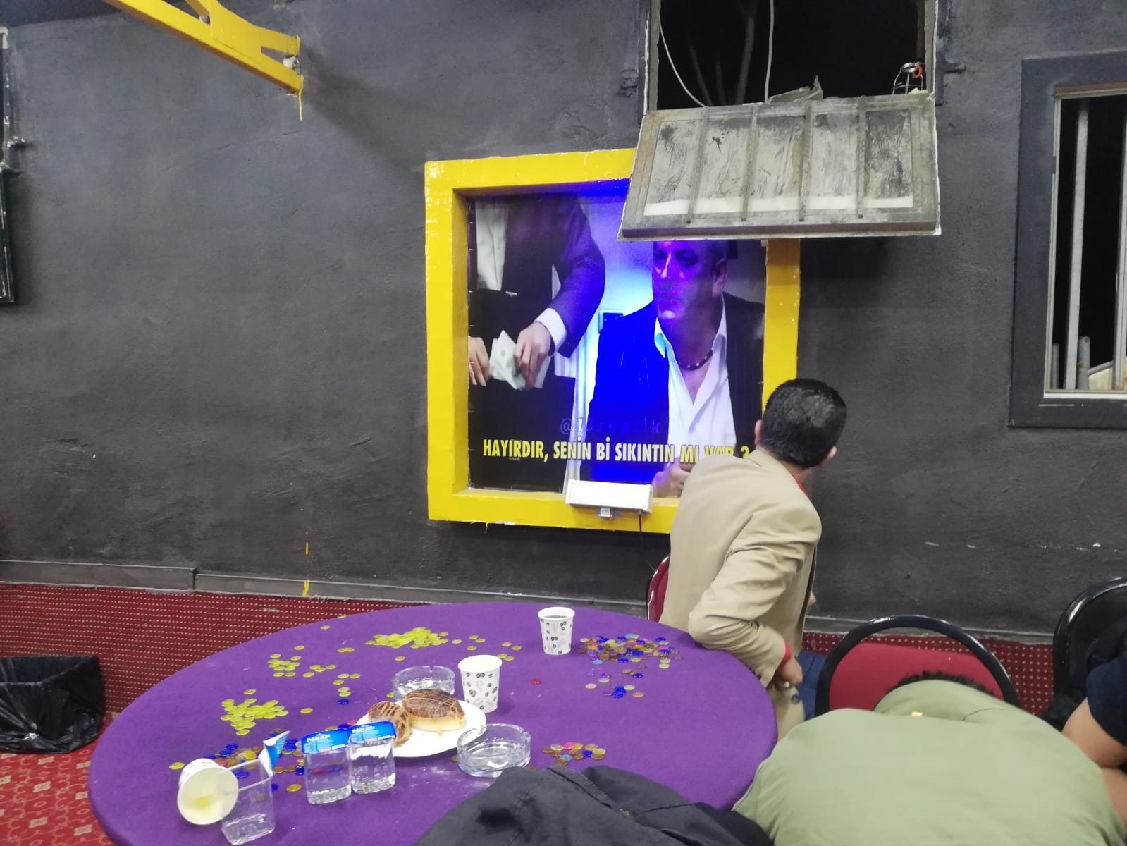 İzmir'de jandarmadan 'Sabri Abi' baskını