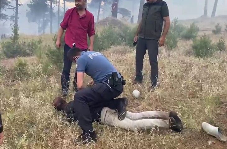 Pozantı'da ormanı yakan şahıs suçüstü yakalandı