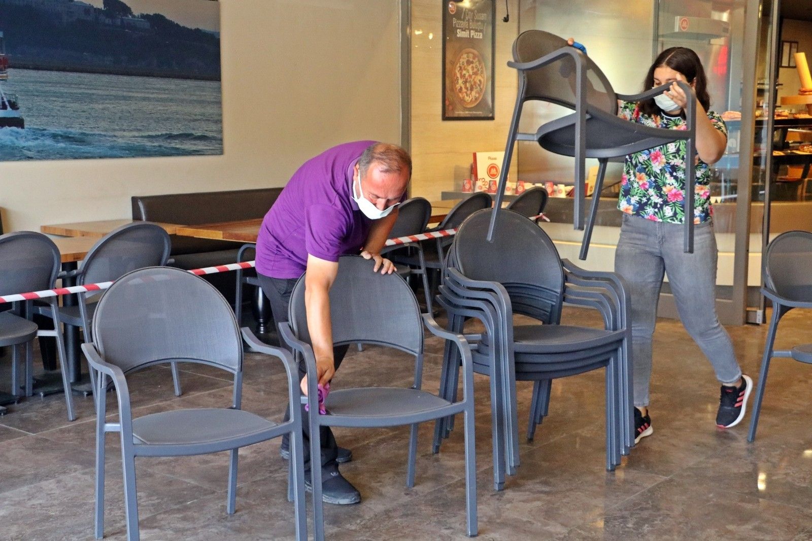 Restoran ve kafeler normalleşme telaşına girdi
