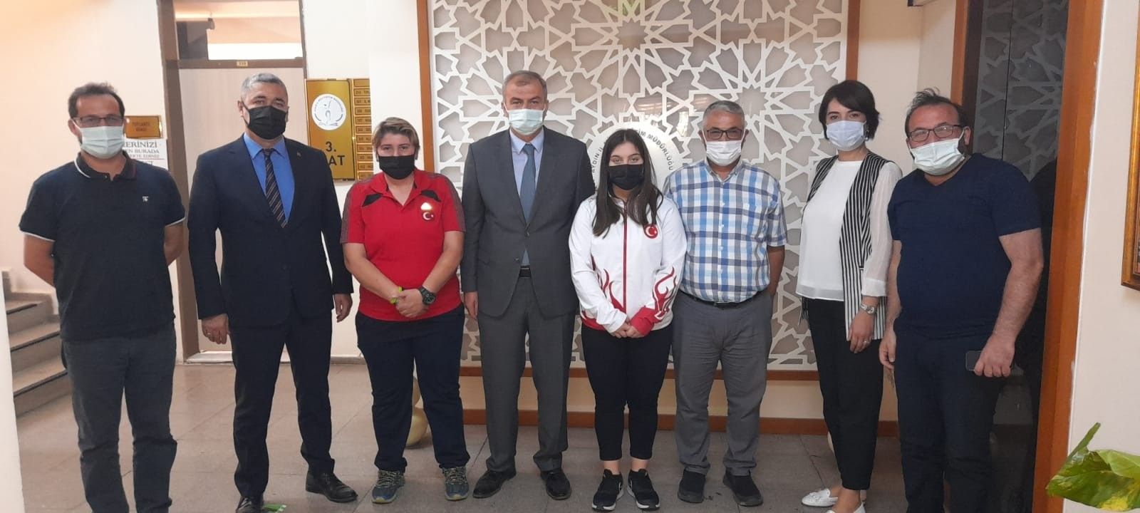 Aydınlı Burcu'dan Avrupa ve Türkiye rekoru