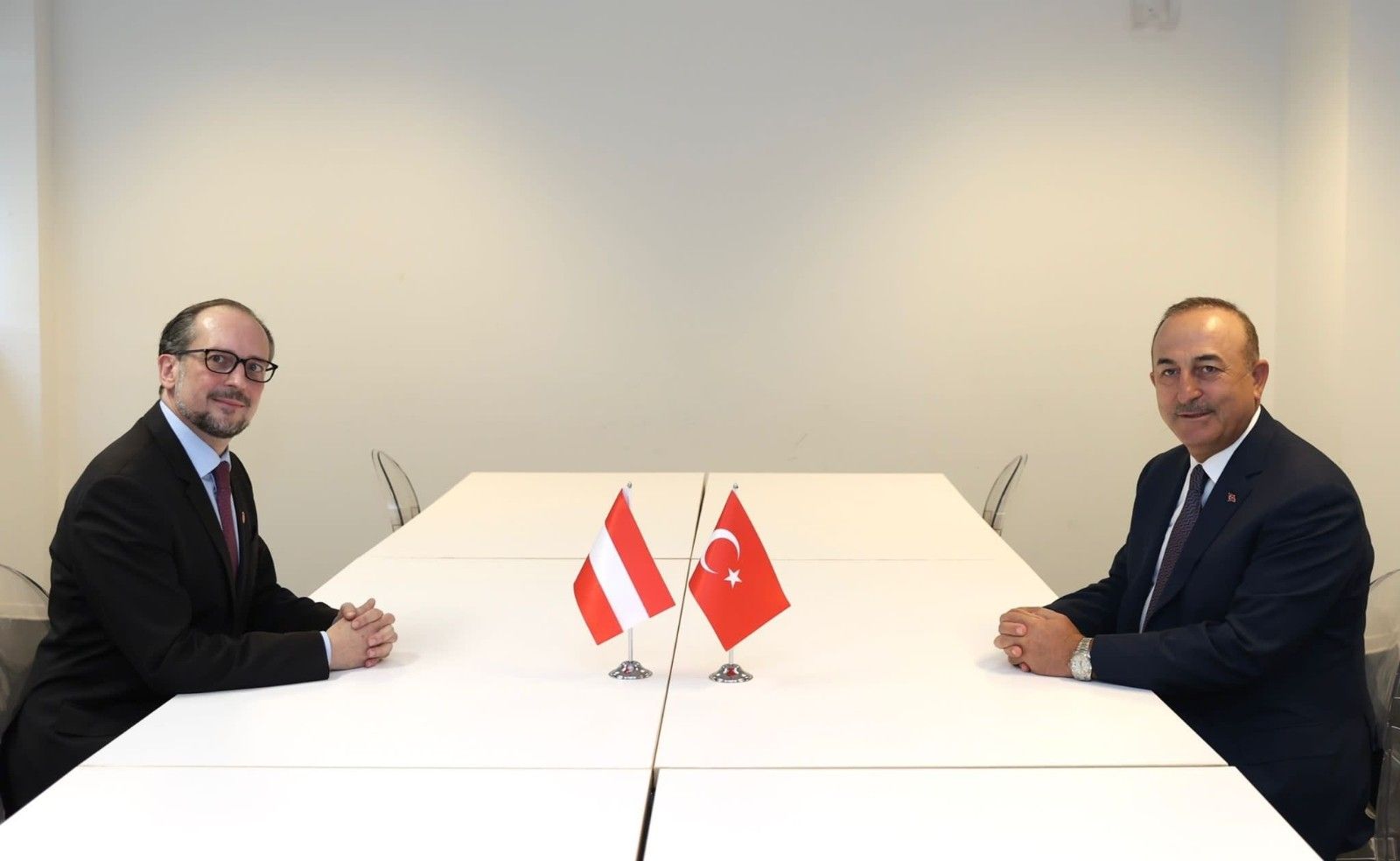 Bakan Çavuşoğlu, Hollandalı ve Avusturyalı mevkidaşları ile bir araya geldi
