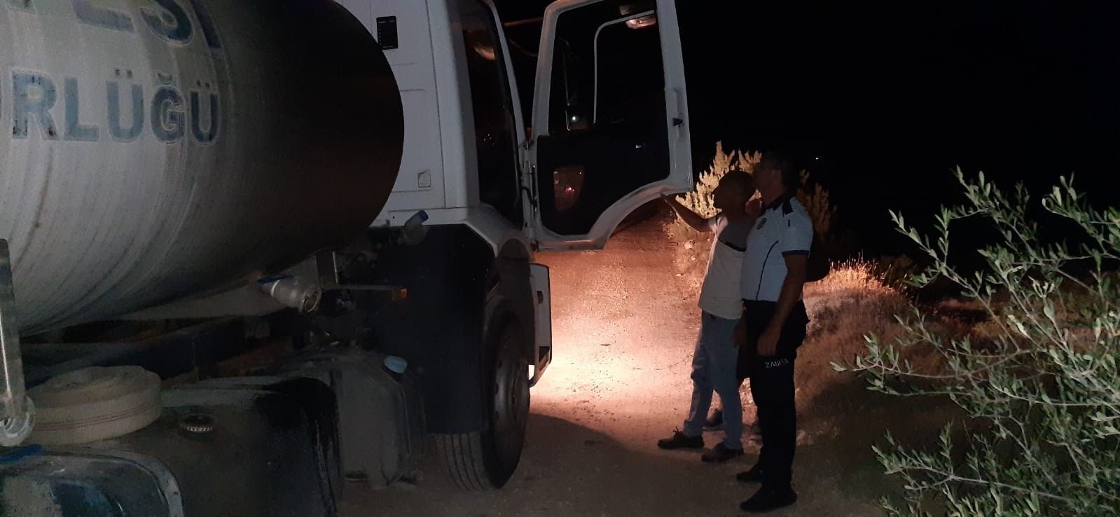 Çeşme Altınkum'da 20 dekar makilik alan yandı