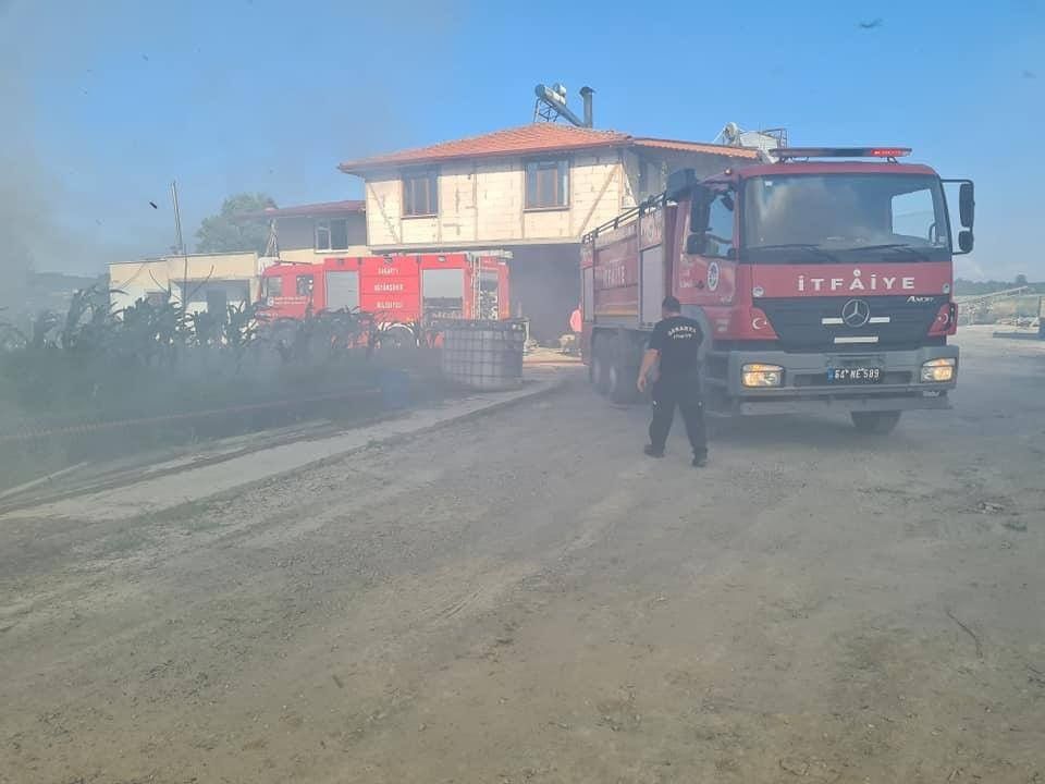 Depoda çıkan yangında 700 saman balyası kül oldu