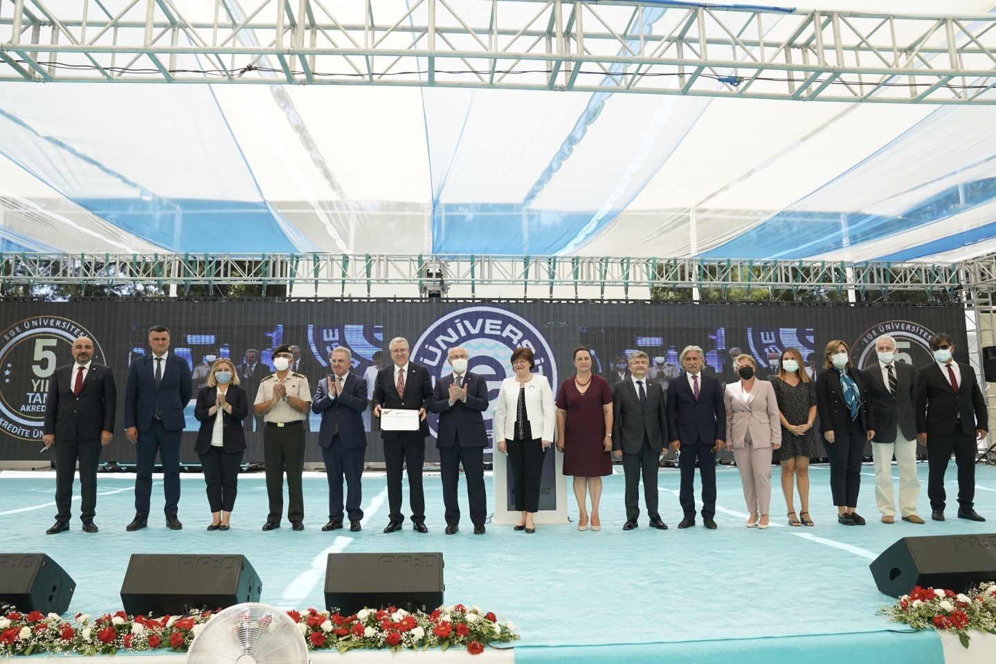 Ege Üniversitesi Türkiye'de tam akredite olan ilk üniversite oldu