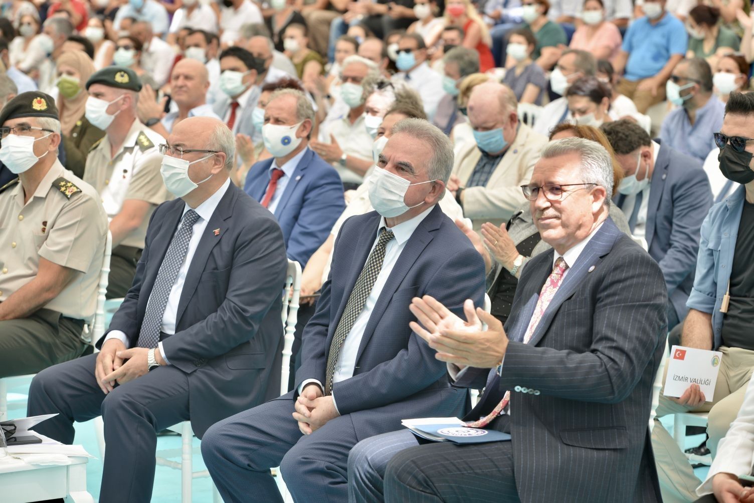 Ege Üniversitesi Türkiye'de tam akredite olan ilk üniversite oldu