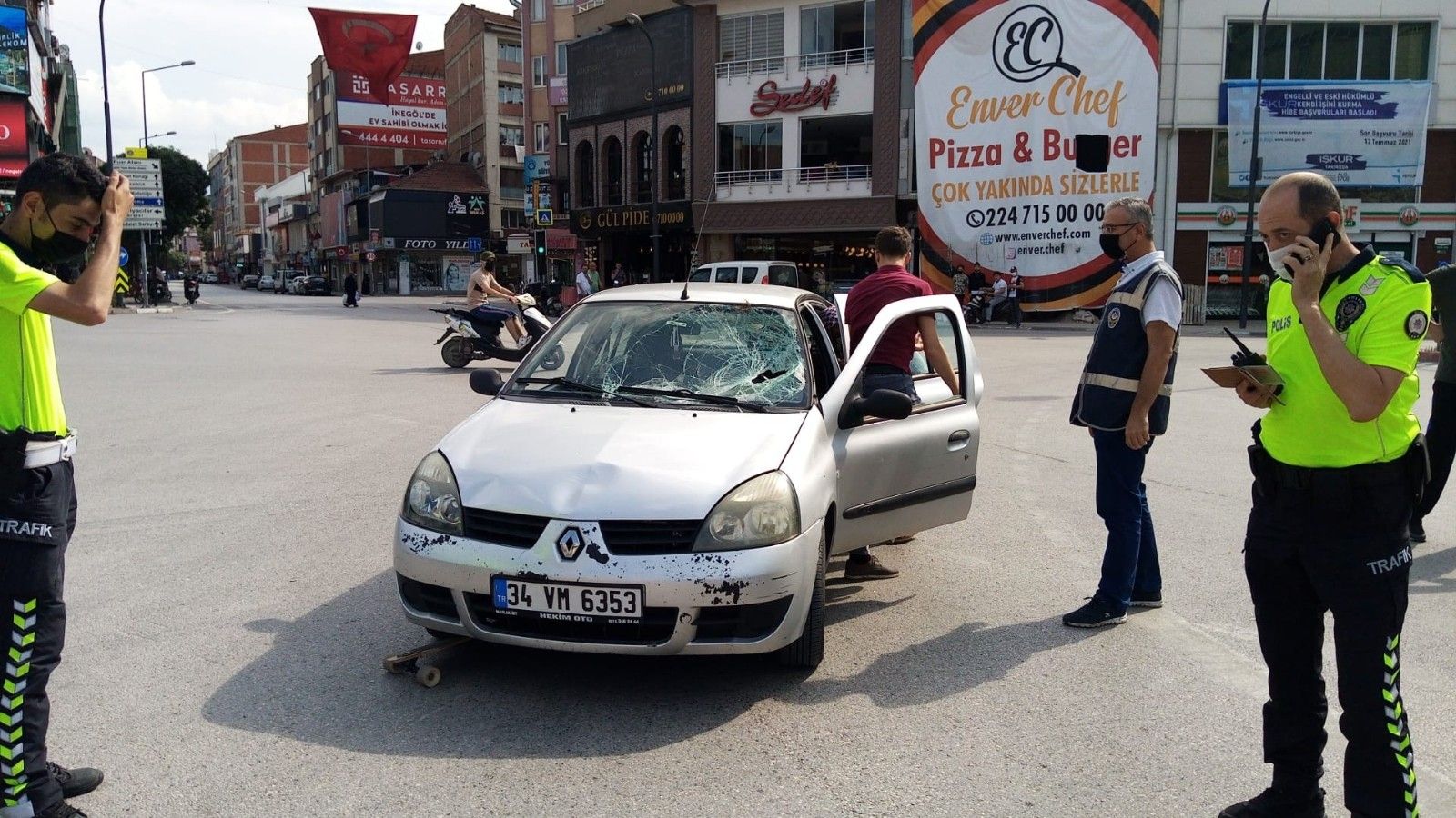 Kaykaycı genç kanlar içinde kaldı