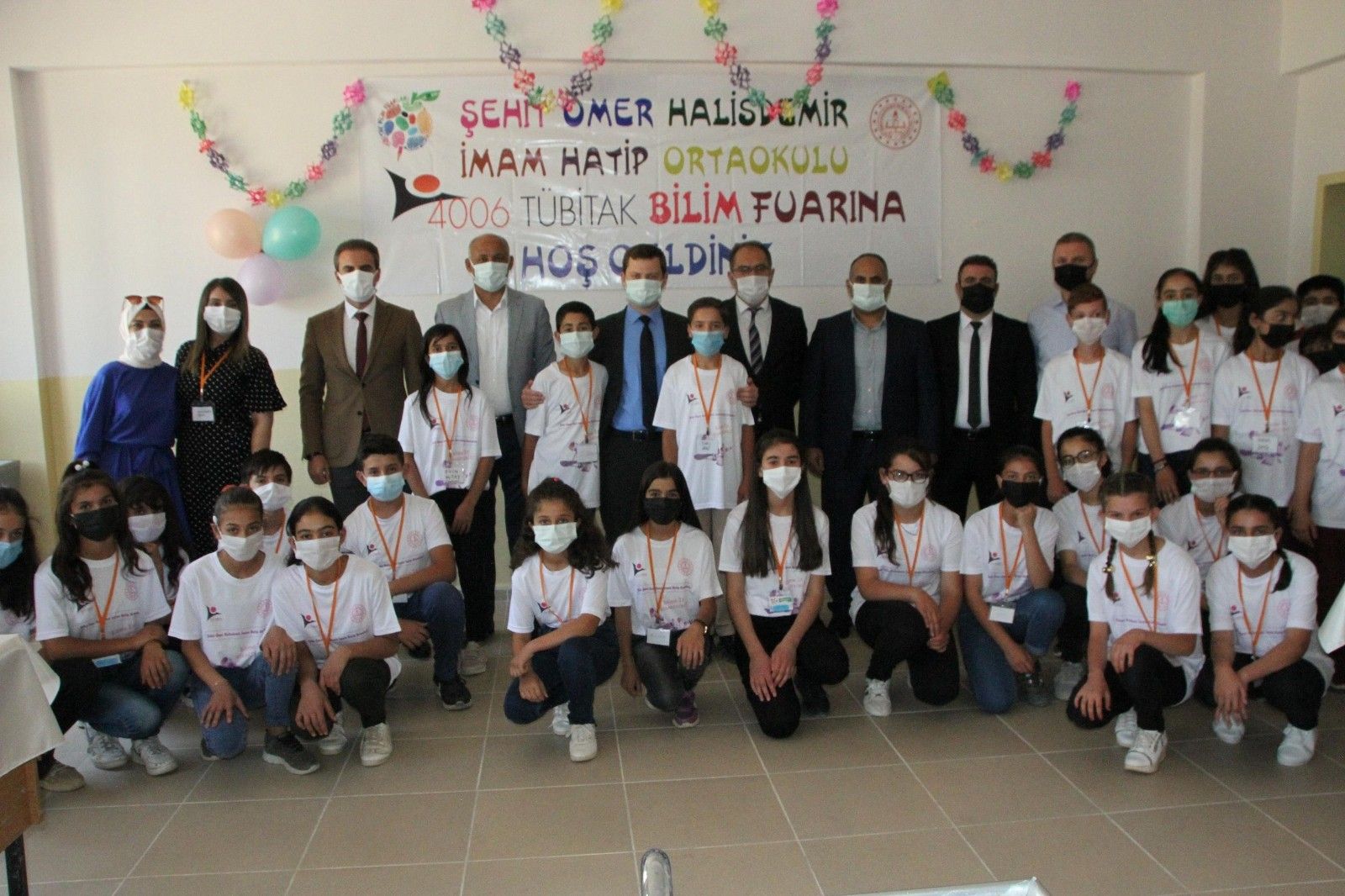 Malazgirt'te 'TÜBİTAK Bilim Fuarı Sergisi' açıldı