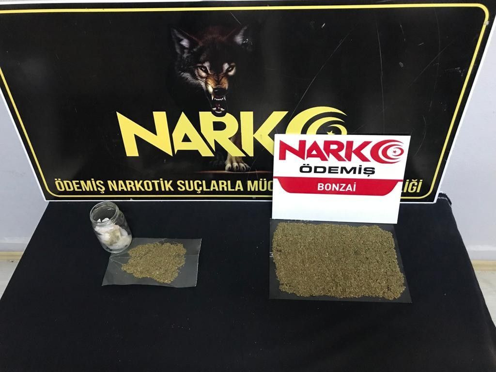 Uyuşturucuyu sakladıkları yer polisi bile şaşırttı