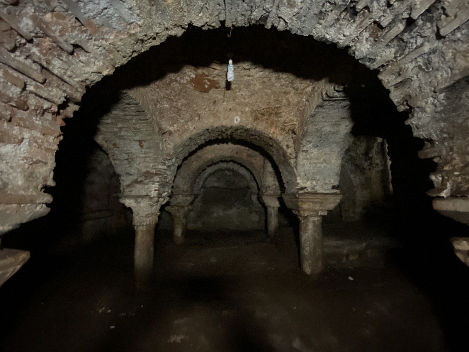 Apartmanın altında bizans döneminden kalma kilise