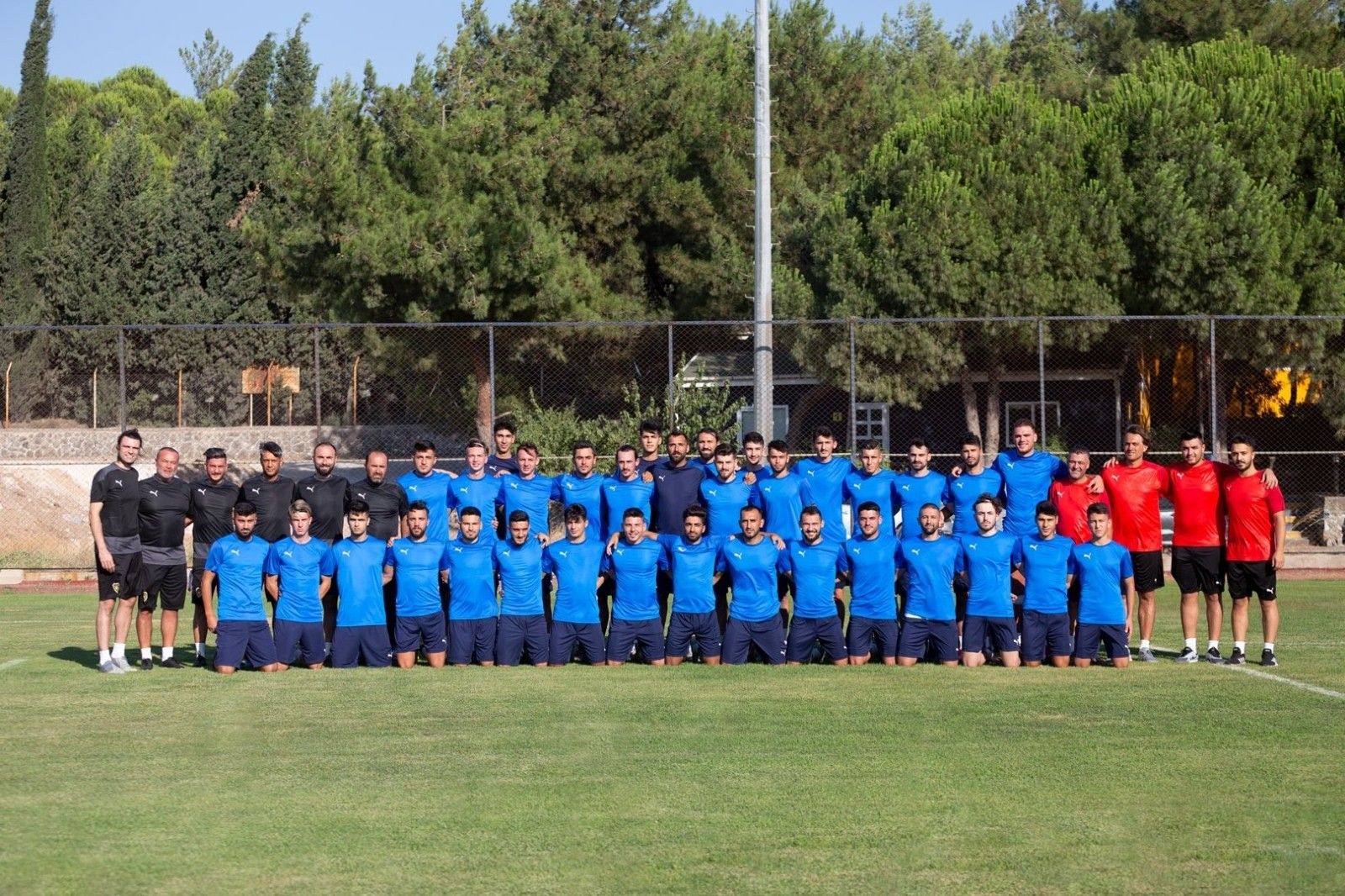 Bucaspor 1928, sahaya inerek ilk antrenmanını yaptı