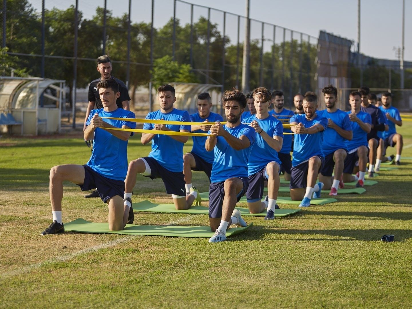 Bucaspor 1928, sahaya inerek ilk antrenmanını yaptı