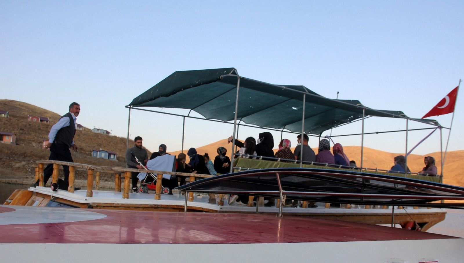 Bu tekne, ilçe nüfusunun 15 katı turist ağırladı