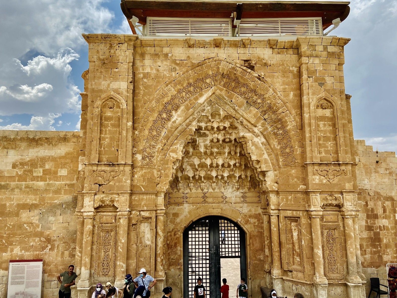 İshak Paşa Sarayı yıllara meydan okuyor