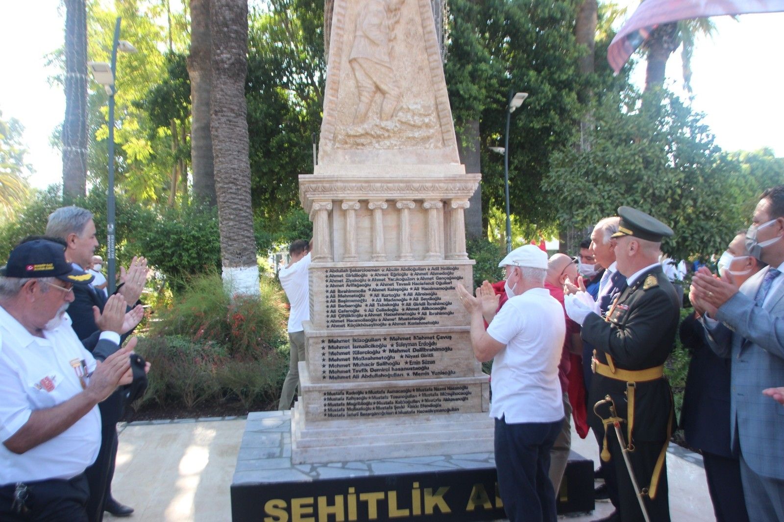 256 Bodrumlu şehidin isminin yer aldığı anıt törenle açıldı