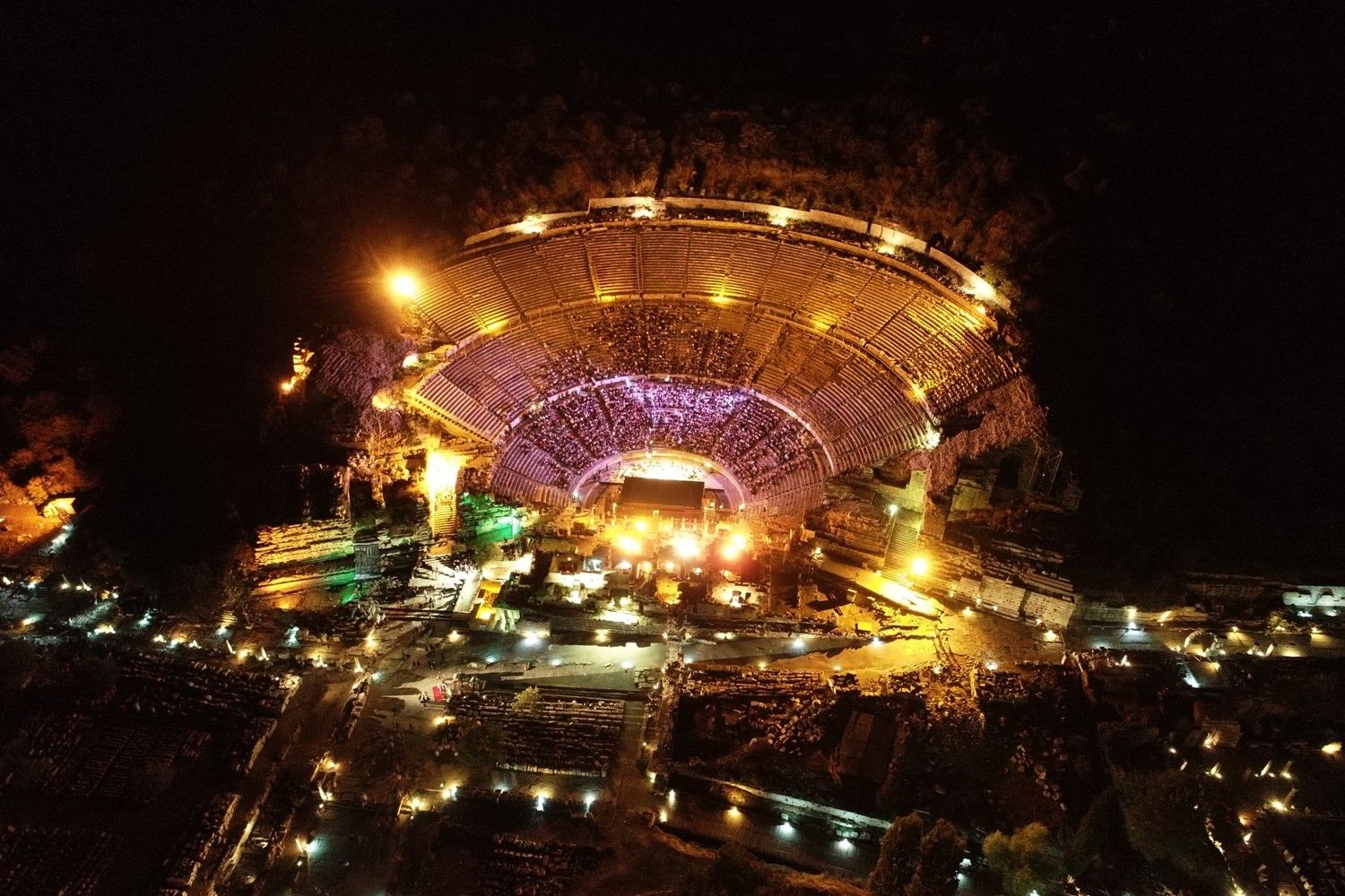 4. Uluslararası Efes Opera ve Bale Festivali kendi evinde