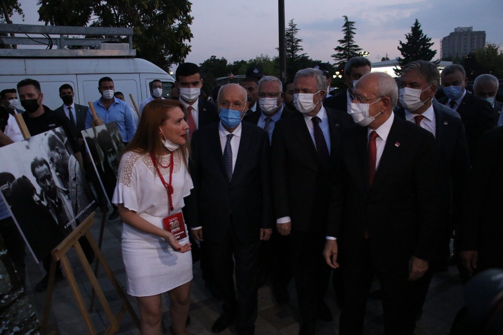 Başkent'te 'Kırmızı-Beyaz' haykırış