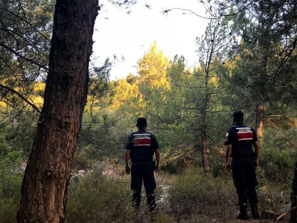 Çeşme'deki ormanlık alanlarda devriye nöbeti