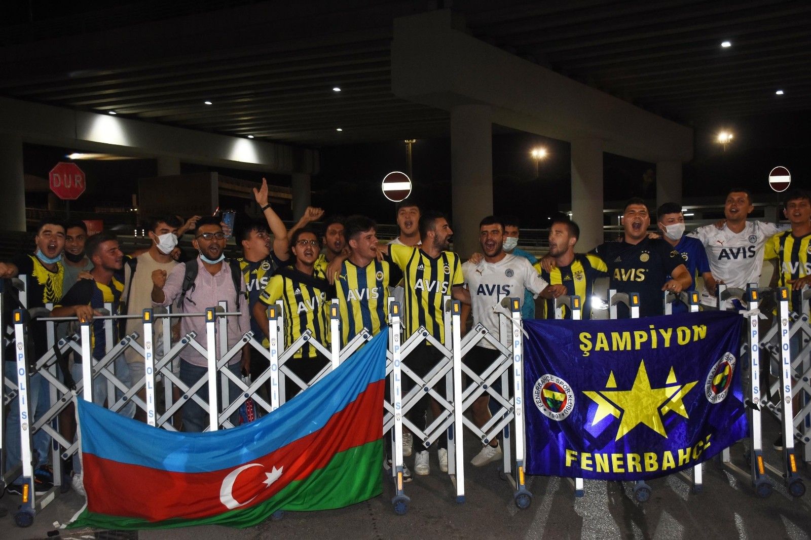 Fenerbahçe, İzmir'e geldi