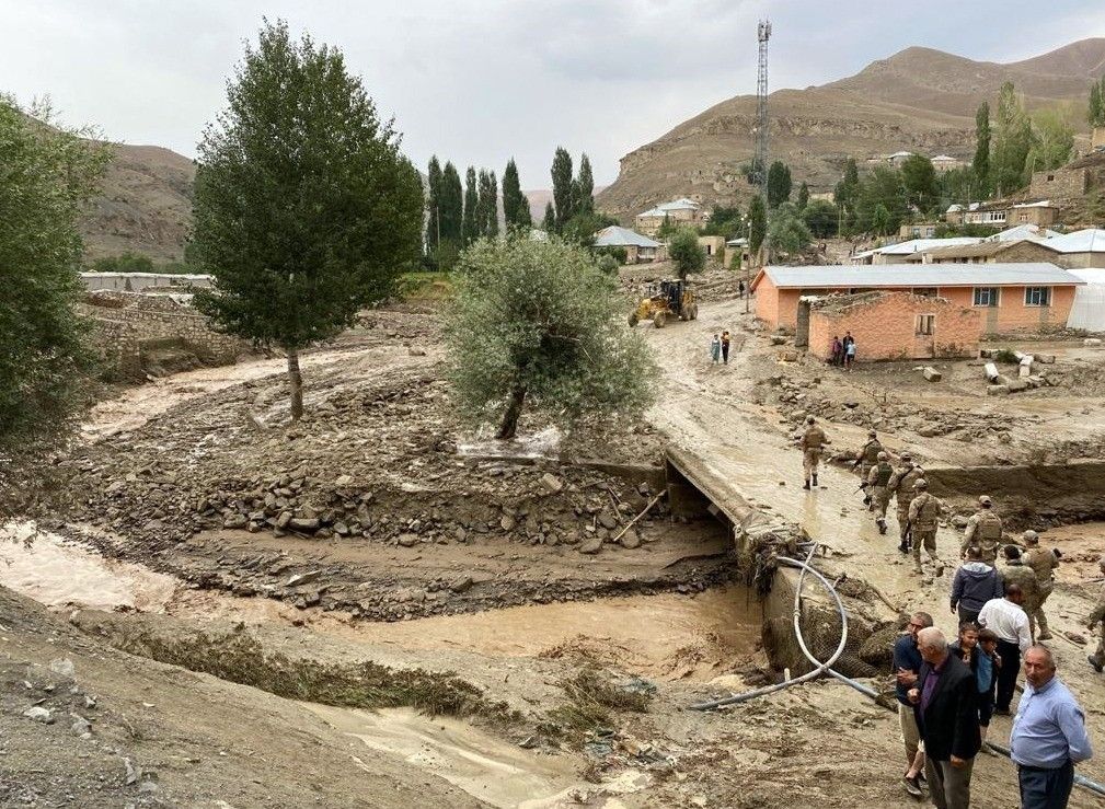 Van'daki sel bölgesinde çalışmalar sürdürüyor