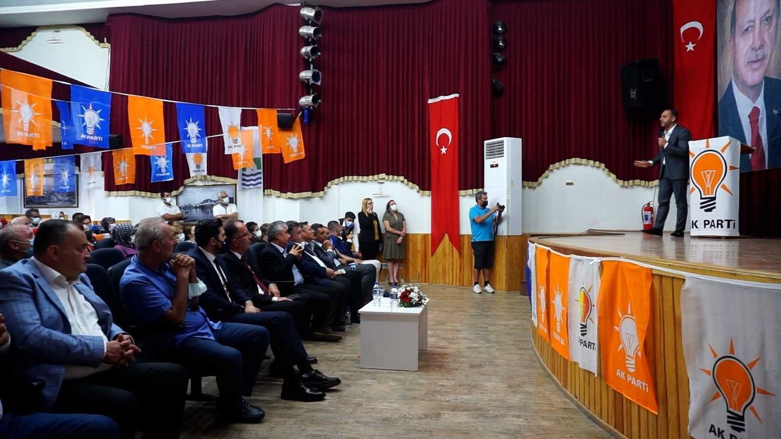 AK Parti danışma meclisi toplantısı Foça'da yapıldı