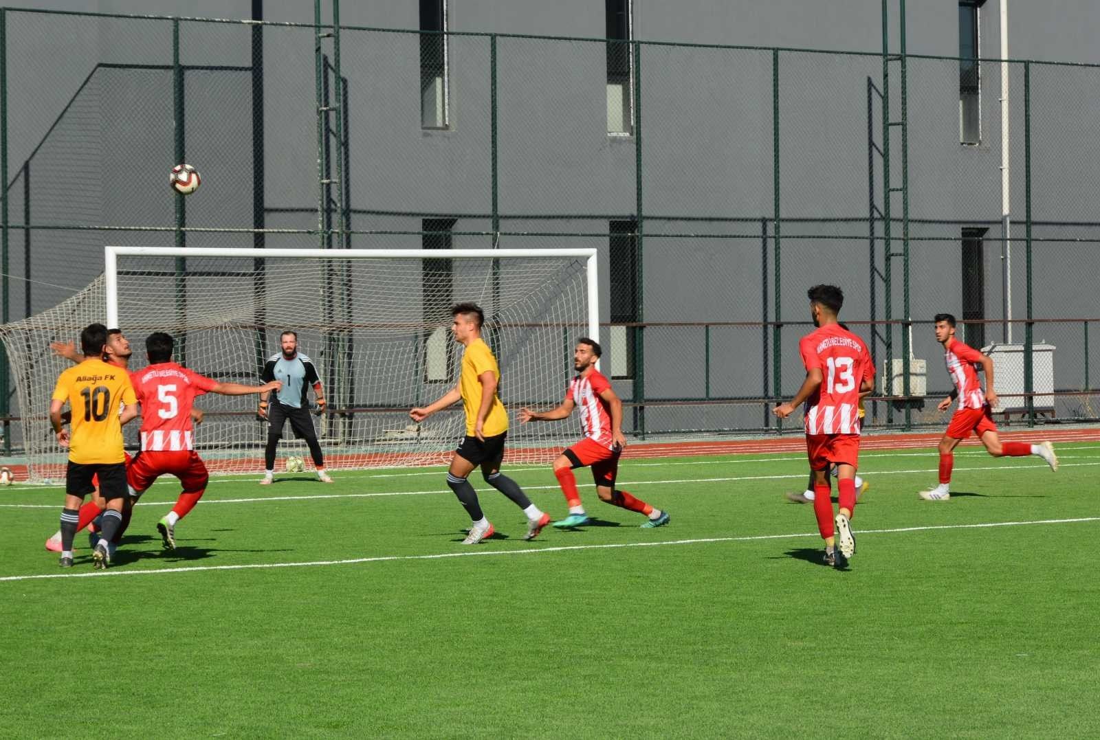 Aliağaspor, hazırlık maçında farklı kazandı