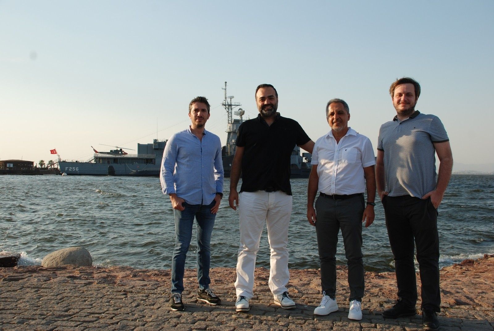 Ameliyattan çıkıp stüdyoya giriyorlar