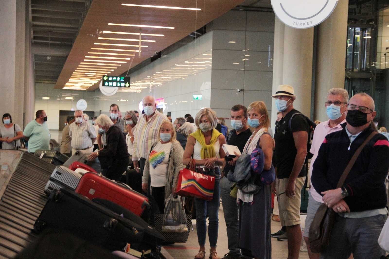 Bir yıl aradan sonra ilk İngiliz turist kafilesi geldi