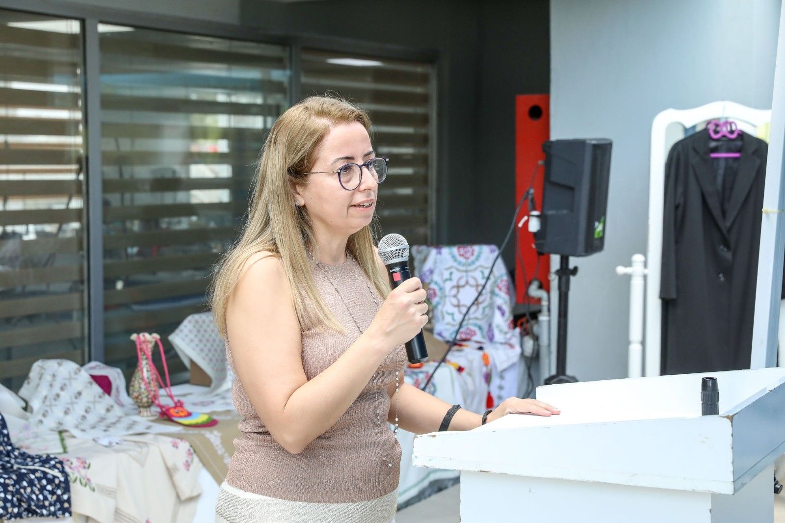 Buca'da annelere bebek besleme bakım eğitimi