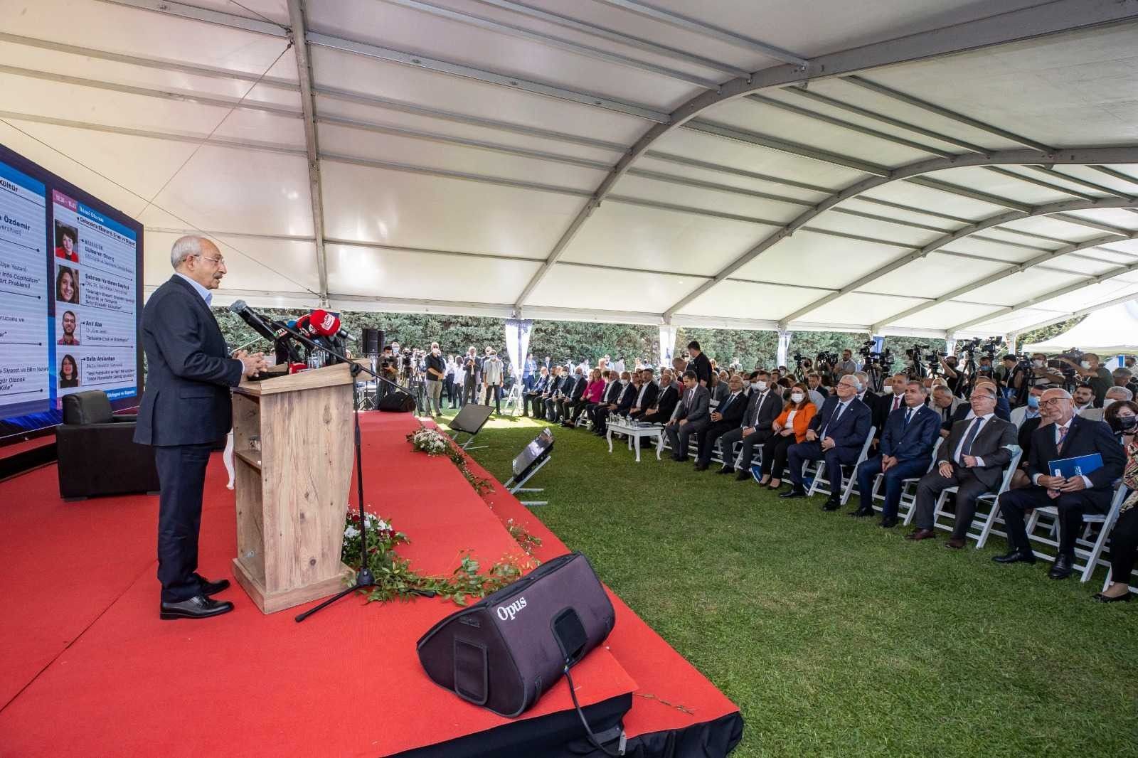 CHP Lideri Kılıçdaroğlu: "Çalışma alanı bulamayan gençler yurtdışına gidiyor "